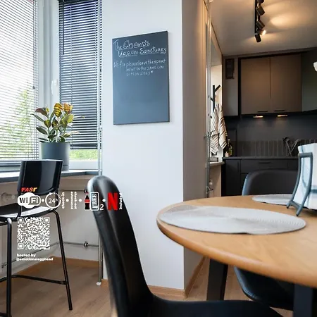 Champ's Urban Sanctuary Apartament